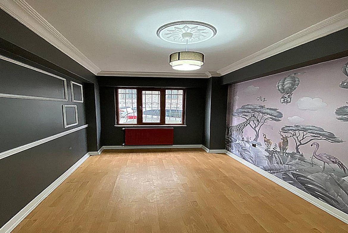 2+1 Apartment in Istanbul (ground floor) (1)