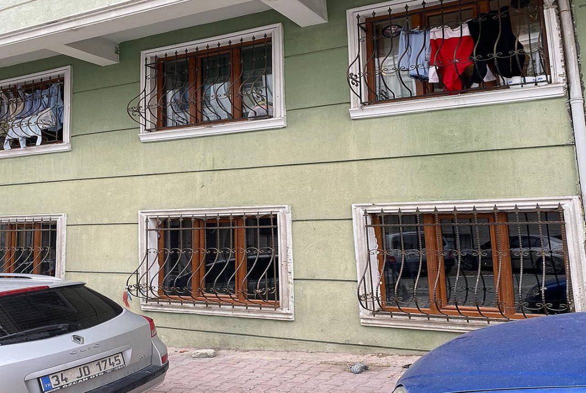 2+1 Apartment in Istanbul (ground floor) (1)