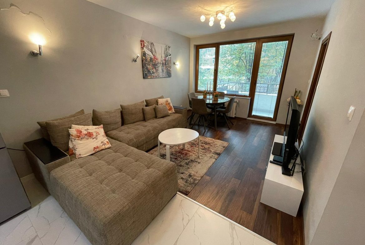 3-Rooms Apartment in Krasno Selo